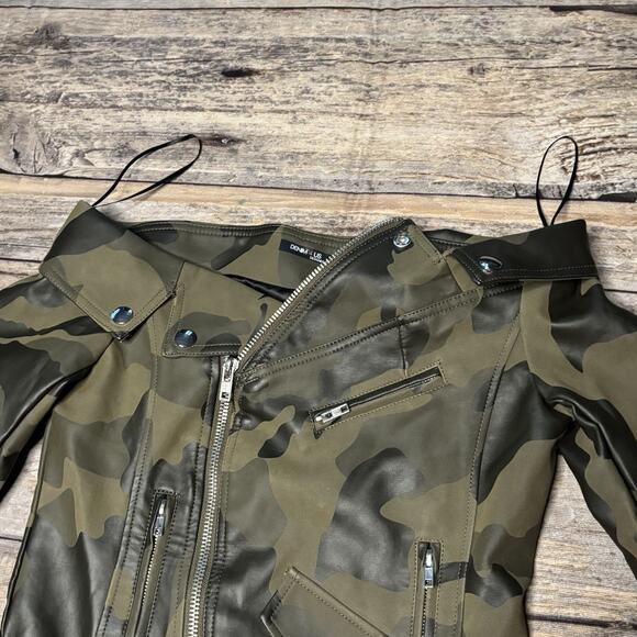 Denim 4 US Women's Off the Shoulder Camouflage Moto Jacket Size Small Camo - Picture 3 of 6